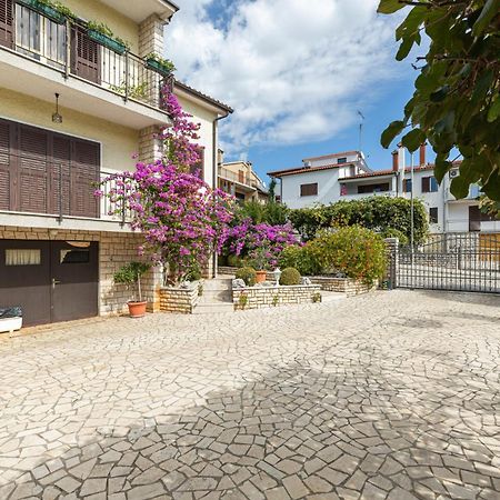 Mima Poreč Exterior foto